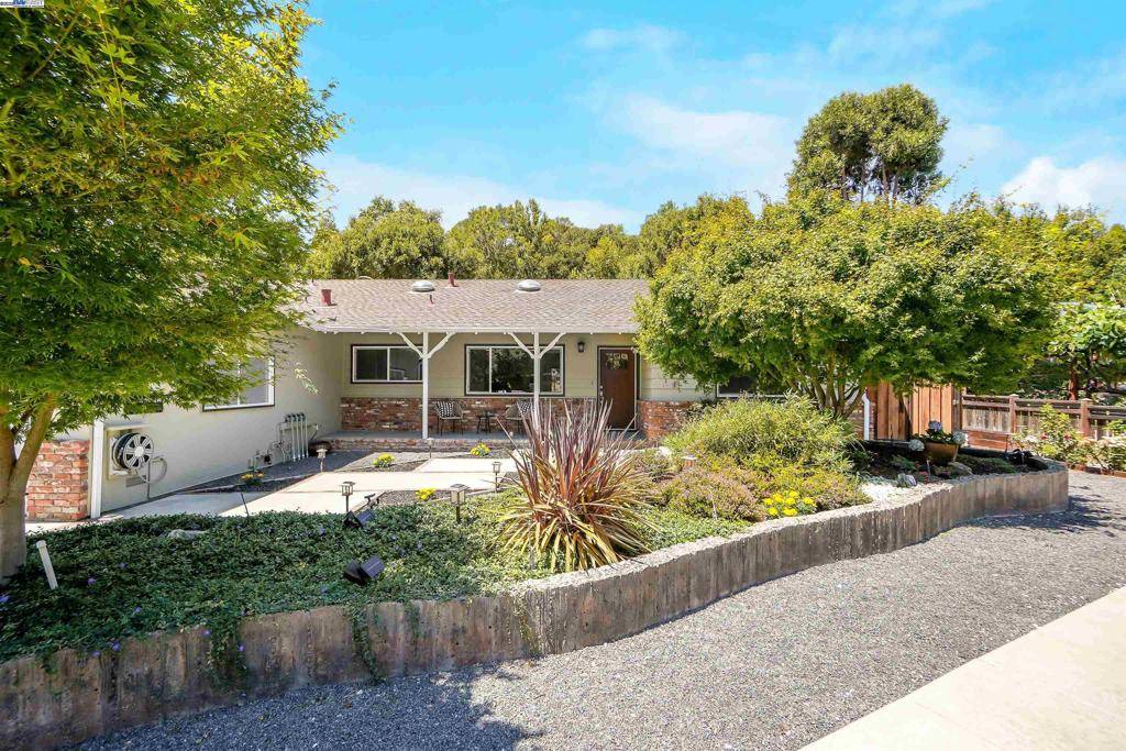 Hayward, CA 94542,1054 Redstone Pl
