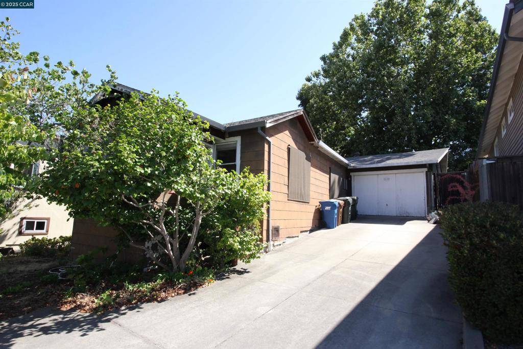 Martinez, CA 94553,2136 Monterey Ave