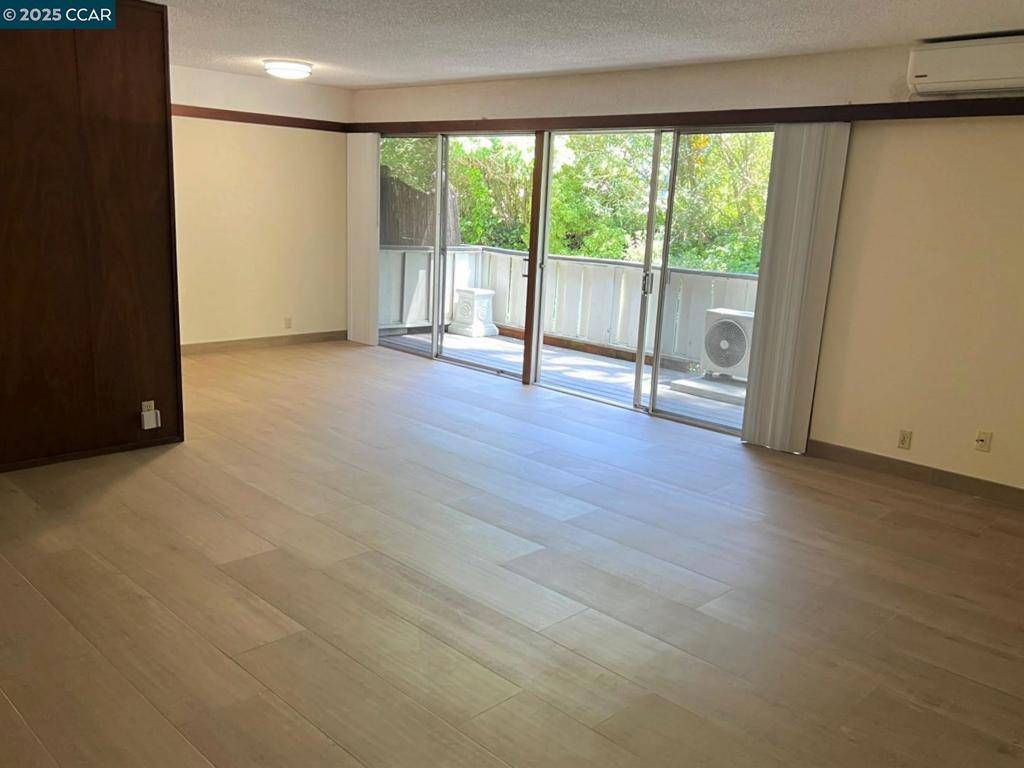 67 Brookwood Rd, Orinda, CA 94563