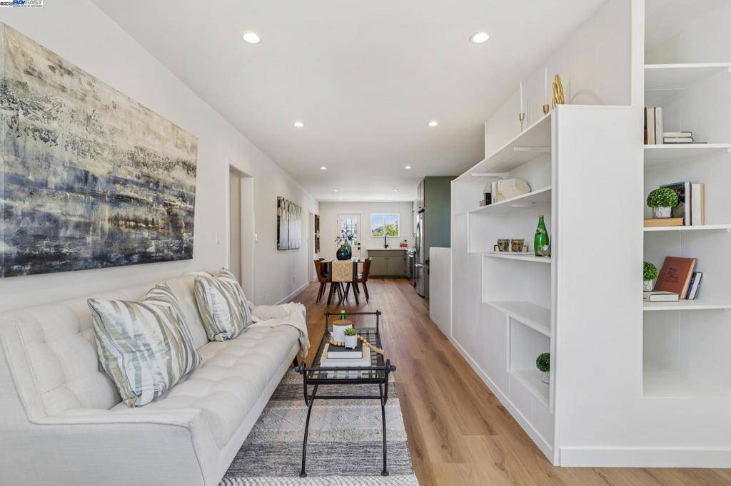 Alameda, CA 94501,547 Central Ave