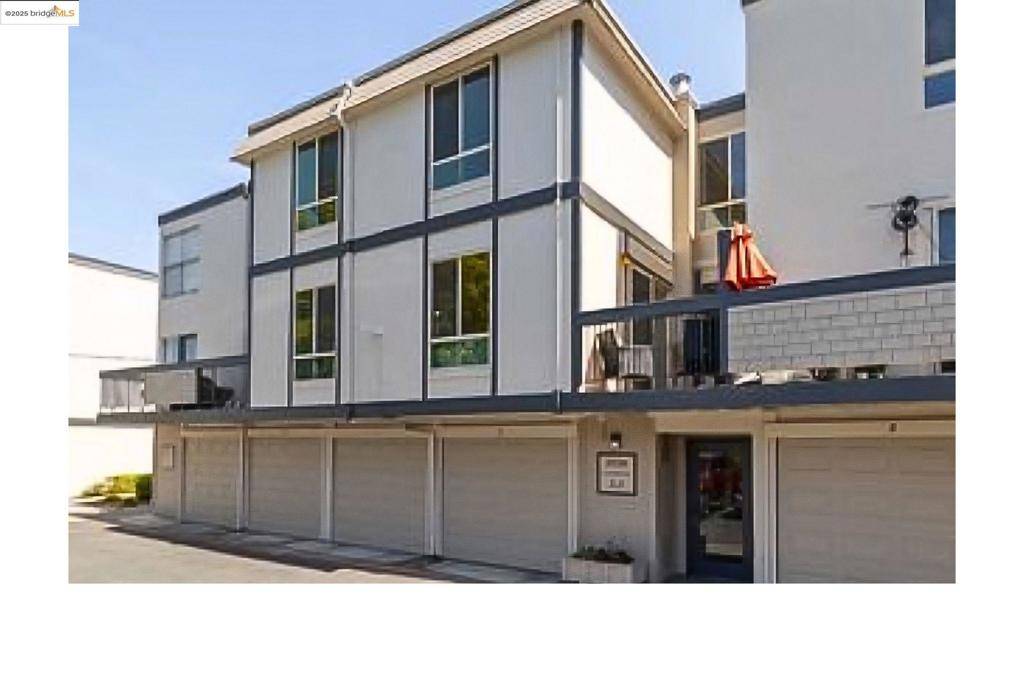Concord, CA 94518,2036 Sierra Rd #2