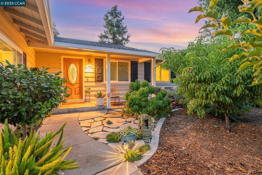819 Wall St, Livermore, CA 94550