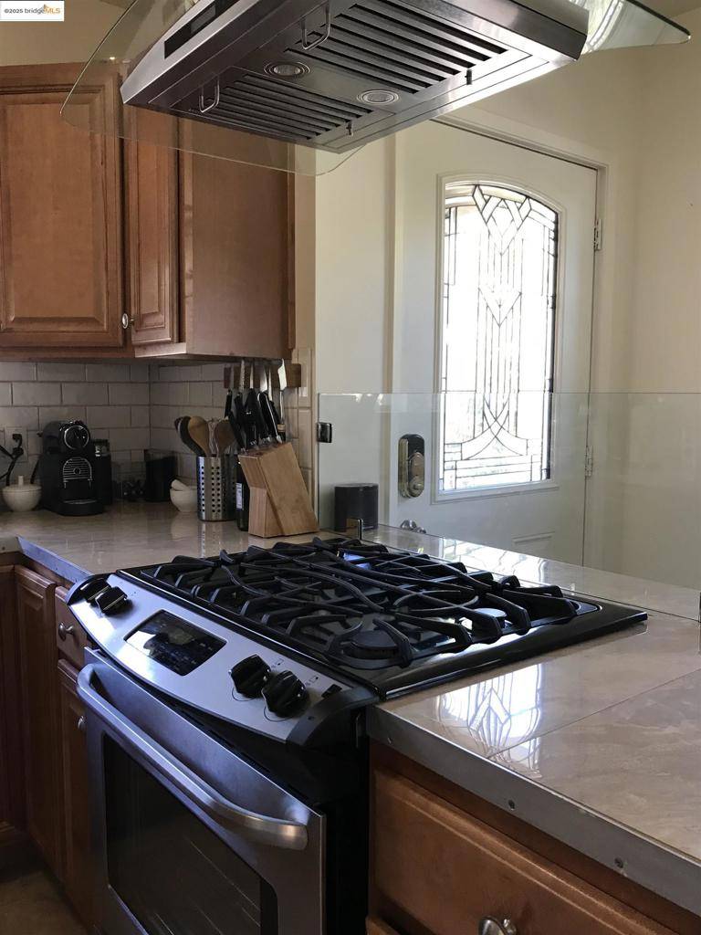 Berkeley, CA 94710,2408 8Th St