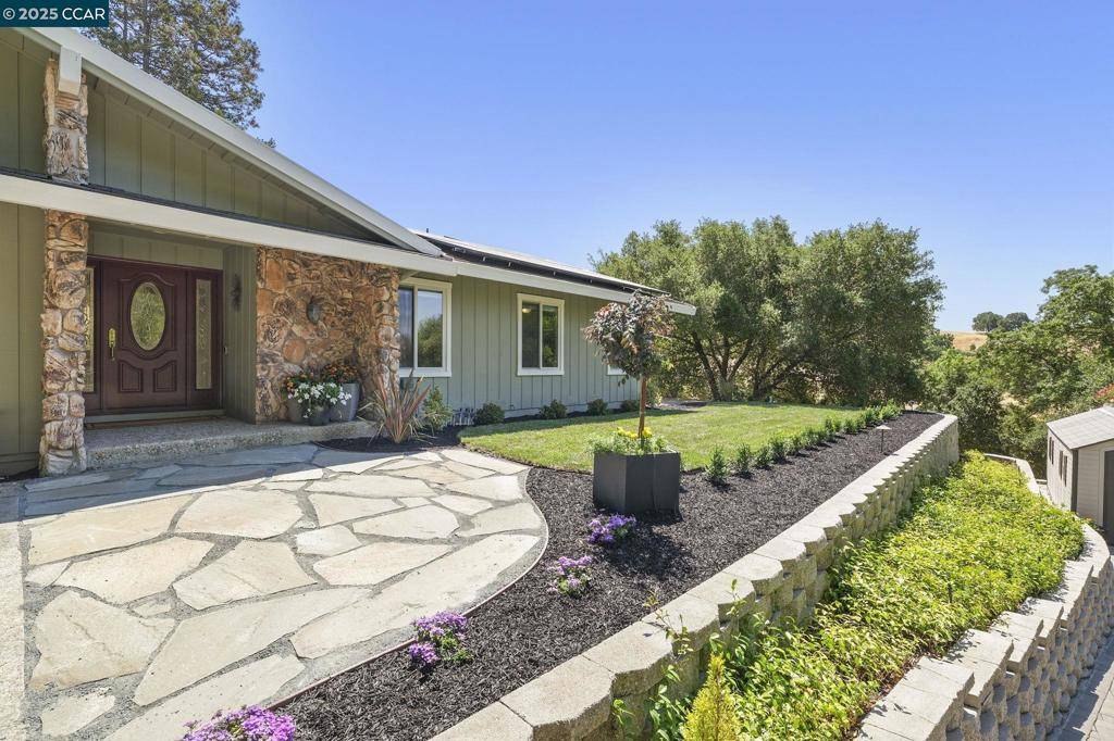 1883 Piedras Cir, Alamo, CA 94507