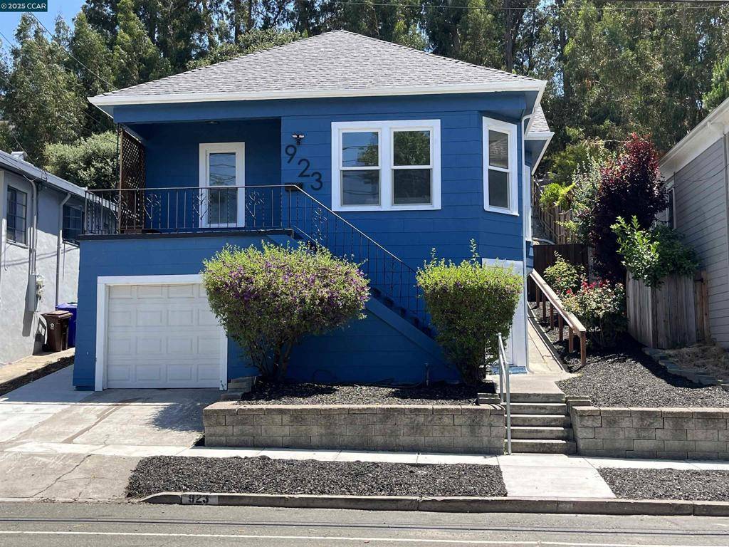 Pinole, CA 94564,923 Pinole Valley Rd