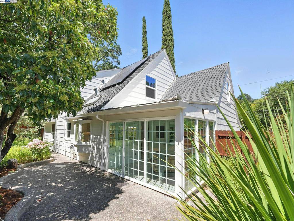 160 Moraga Way, Orinda, CA 94563