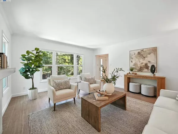 Orinda, CA 94563,160 Moraga Way
