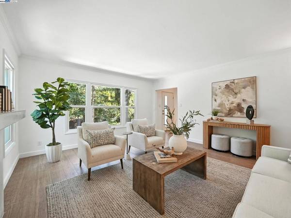 Orinda, CA 94563,160 Moraga Way