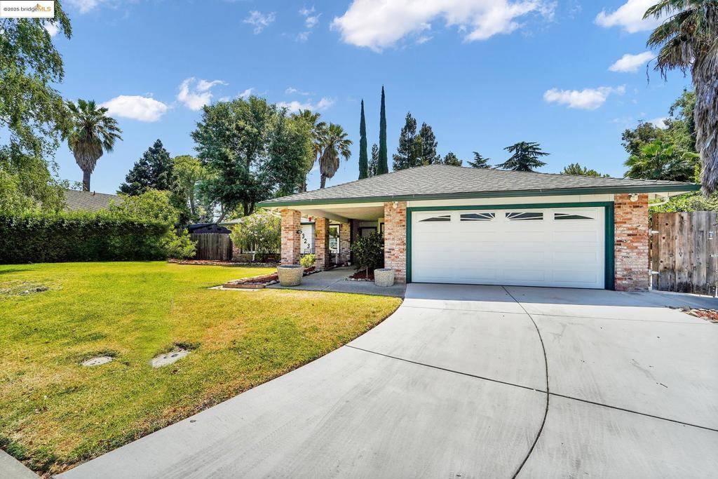 5323 Virtue Arc Dr, Stockton, CA 95207