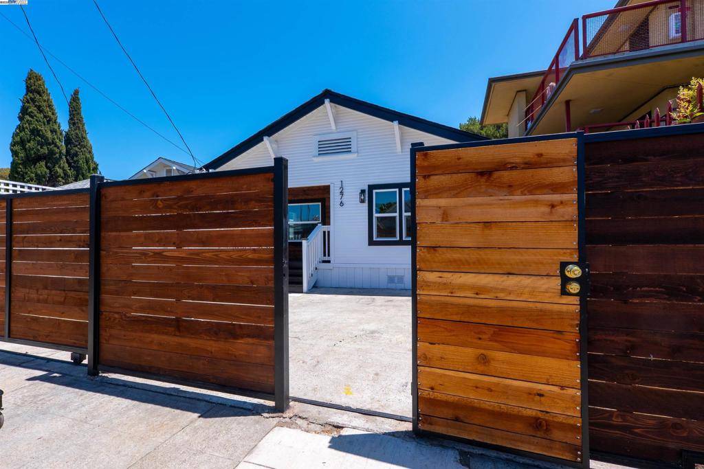 Oakland, CA 94621,1276 64Th Ave