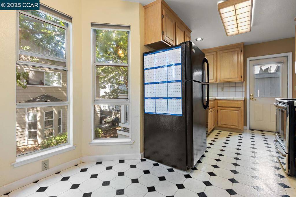 Martinez, CA 94553,325 Warmcastle Ct