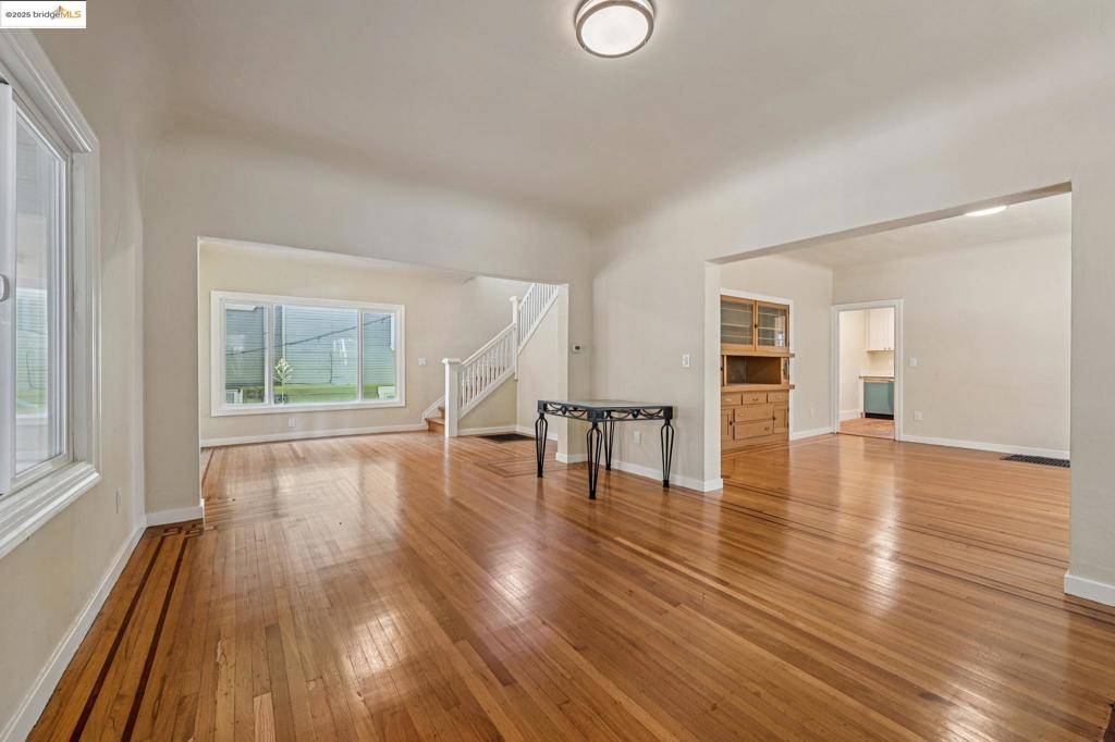 Oakland, CA 94609,604 56th Street