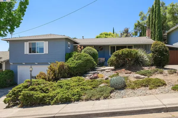 17915 Lamson Rd., Castro Valley, CA 94546