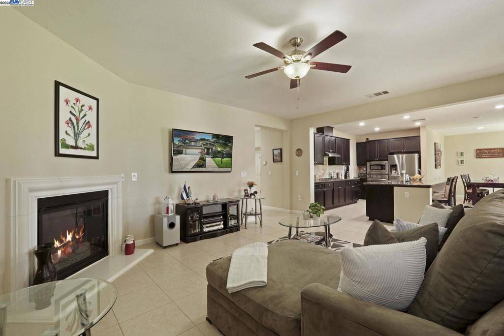 Mountain House, CA 95391,247 N Menlo Park Ct