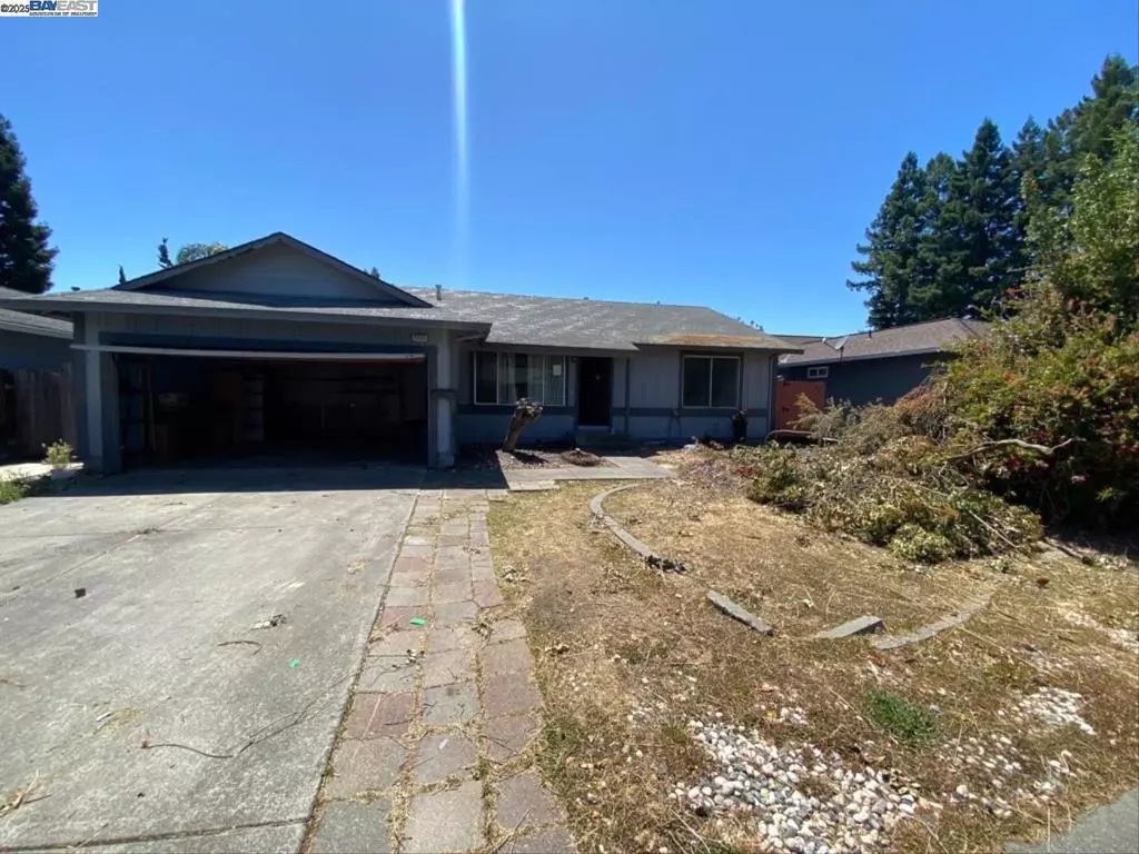 Rohnert Park, CA 94928,7402 Circle Drive