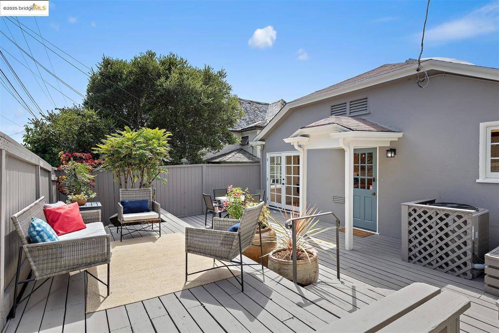 Berkeley, CA 94707,53 Menlo Pl