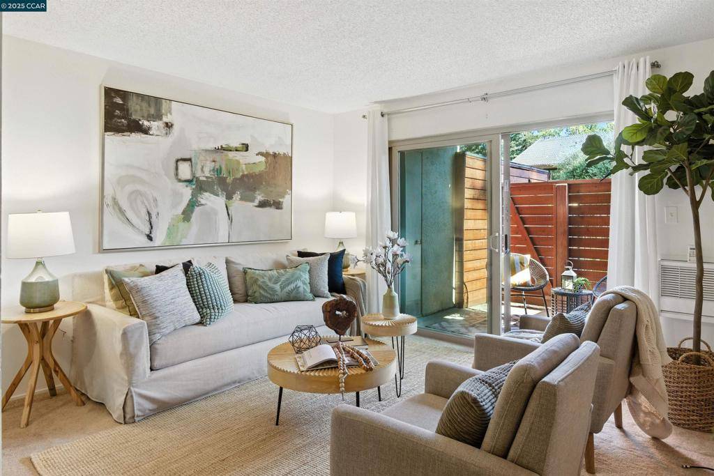 Walnut Creek, CA 94597,2730 Oak Rd #17