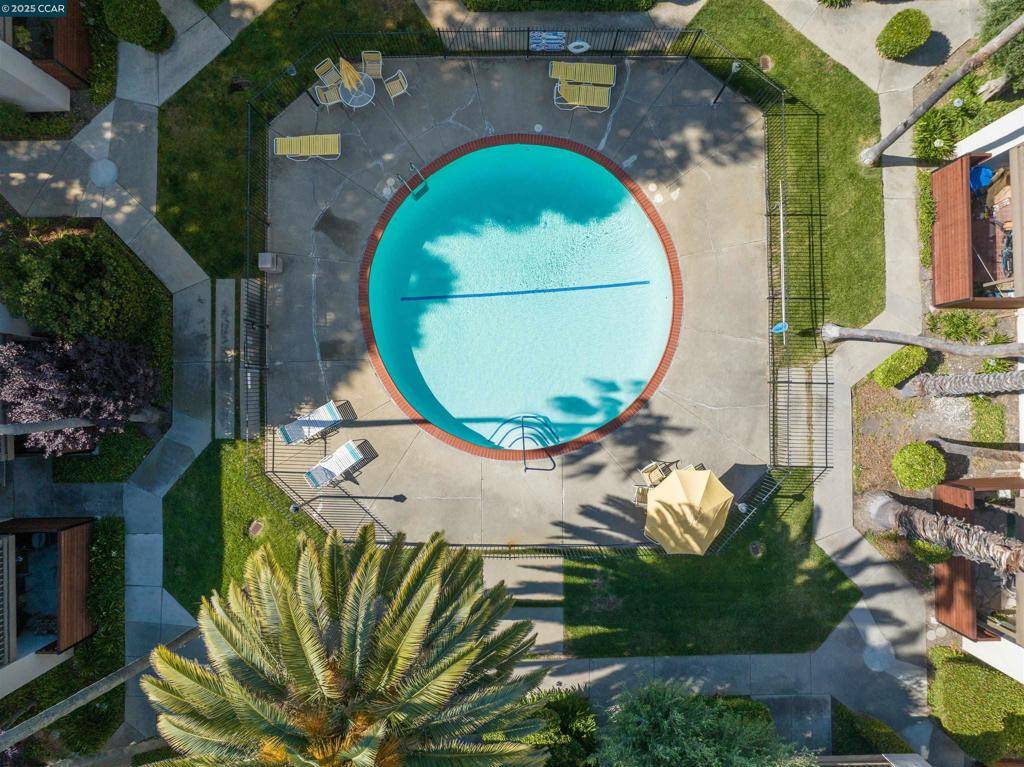 Walnut Creek, CA 94597,2730 Oak Rd #17