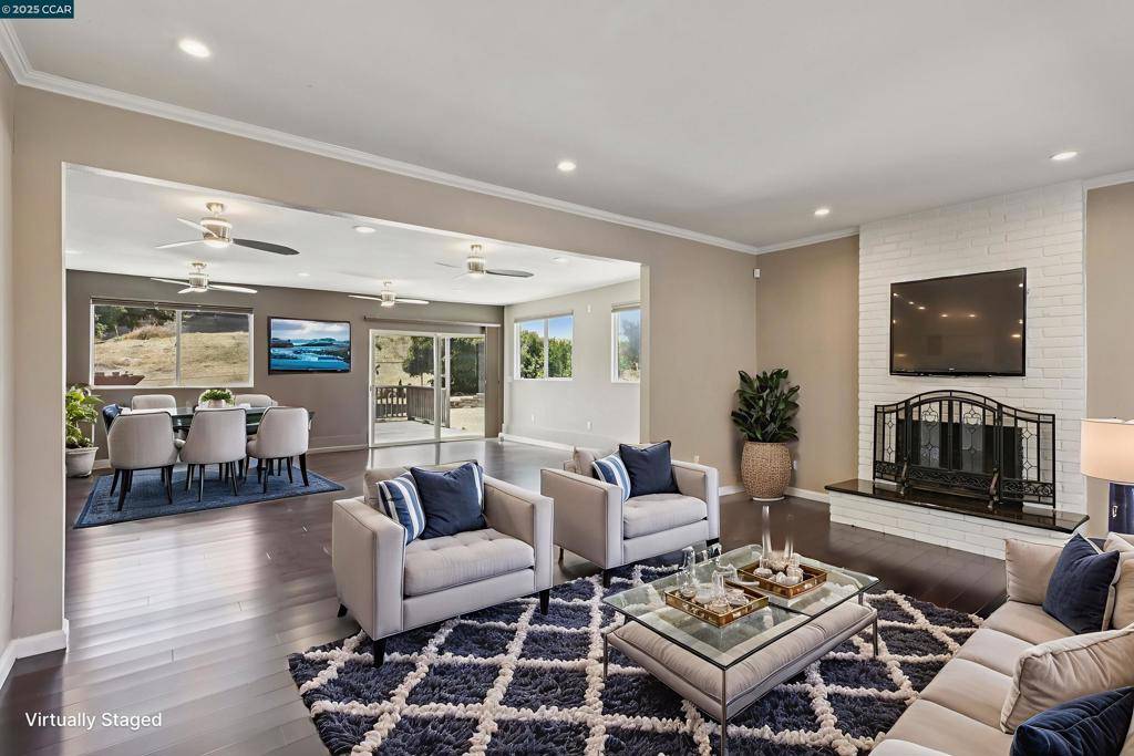 San Pablo, CA 94806,124 Zandra Ct