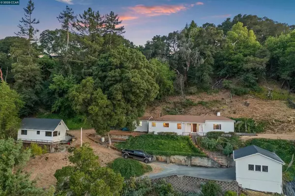 Orinda, CA 94563,85 La Encinal