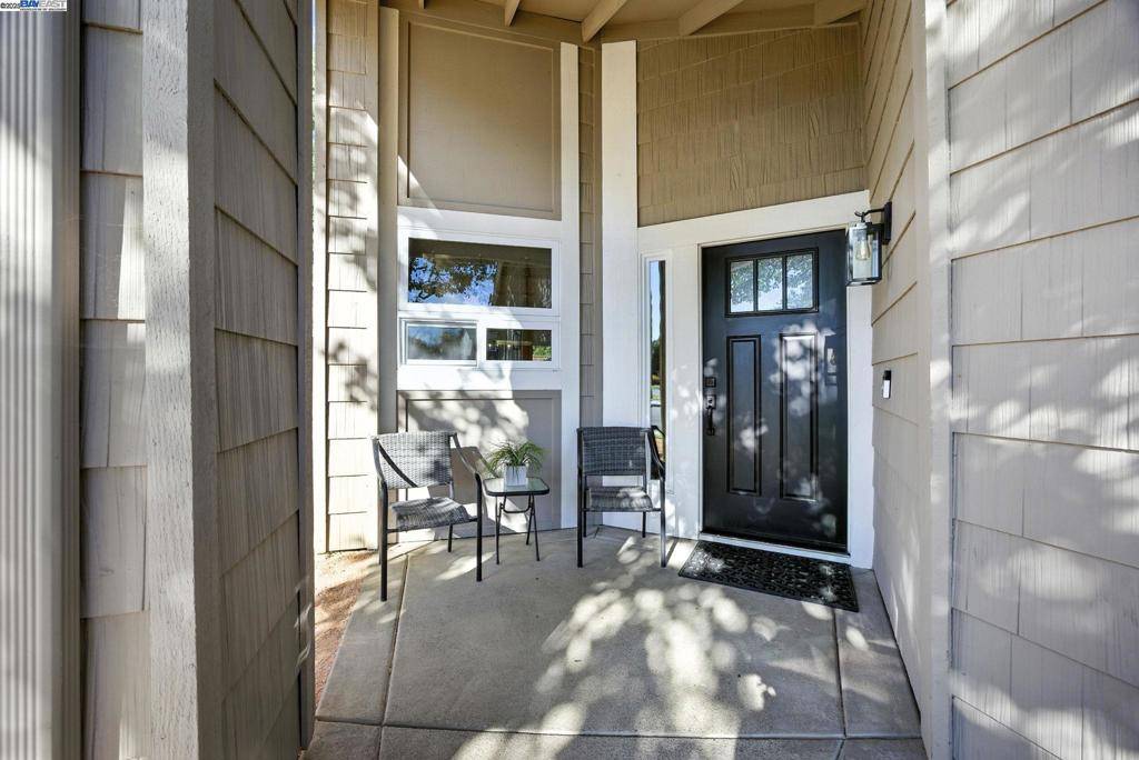 Pleasanton, CA 94588,3841 Kamp Dr