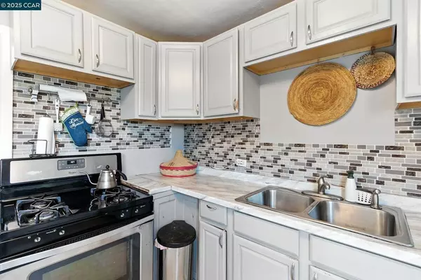 Richmond, CA 94801,121 Collins Street