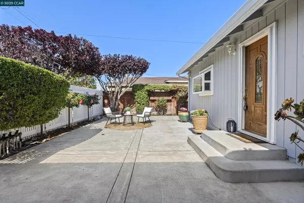 Newark, CA 94560,8346 Juniper Ave