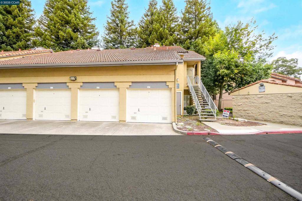 Hercules, CA 94547,1407 Forest Run