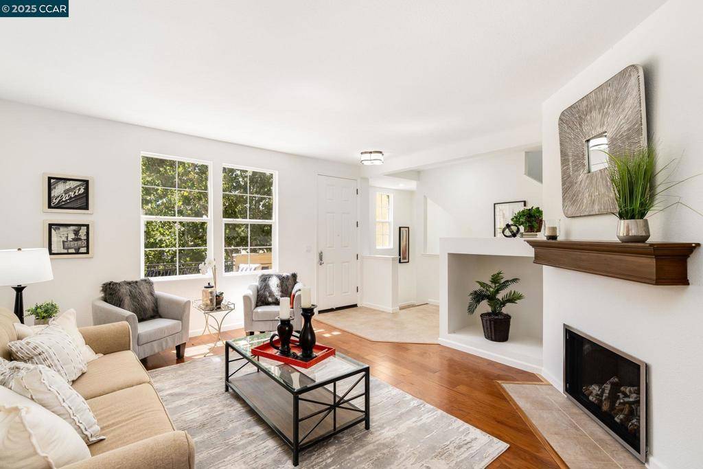 Pleasant Hill, CA 94523,16 Warhol Way