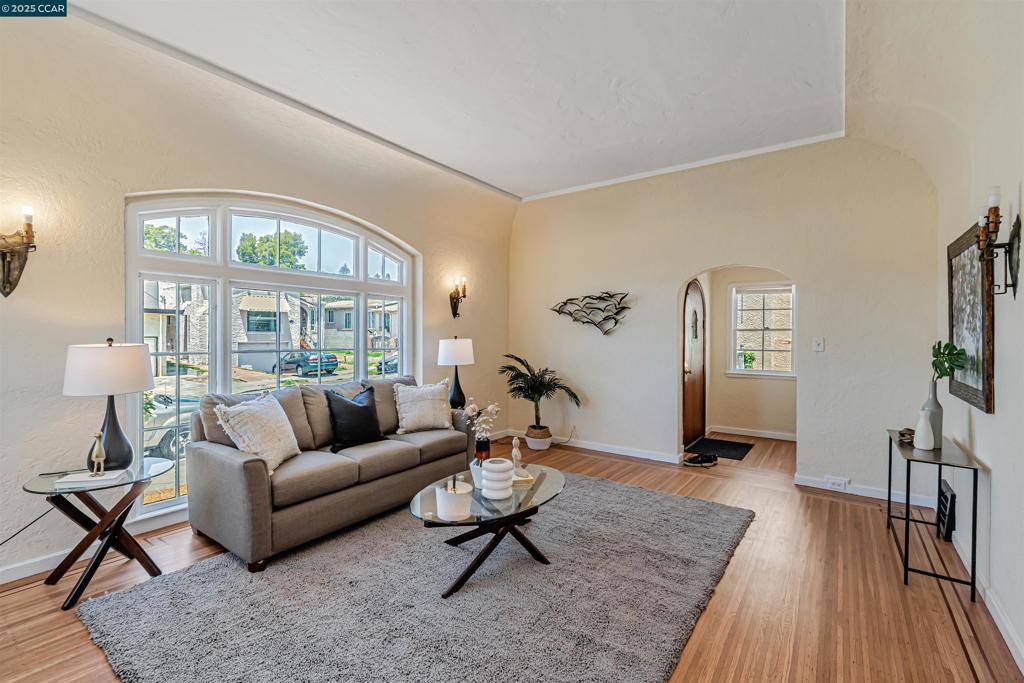 Oakland, CA 94605,2832 76TH Avenue