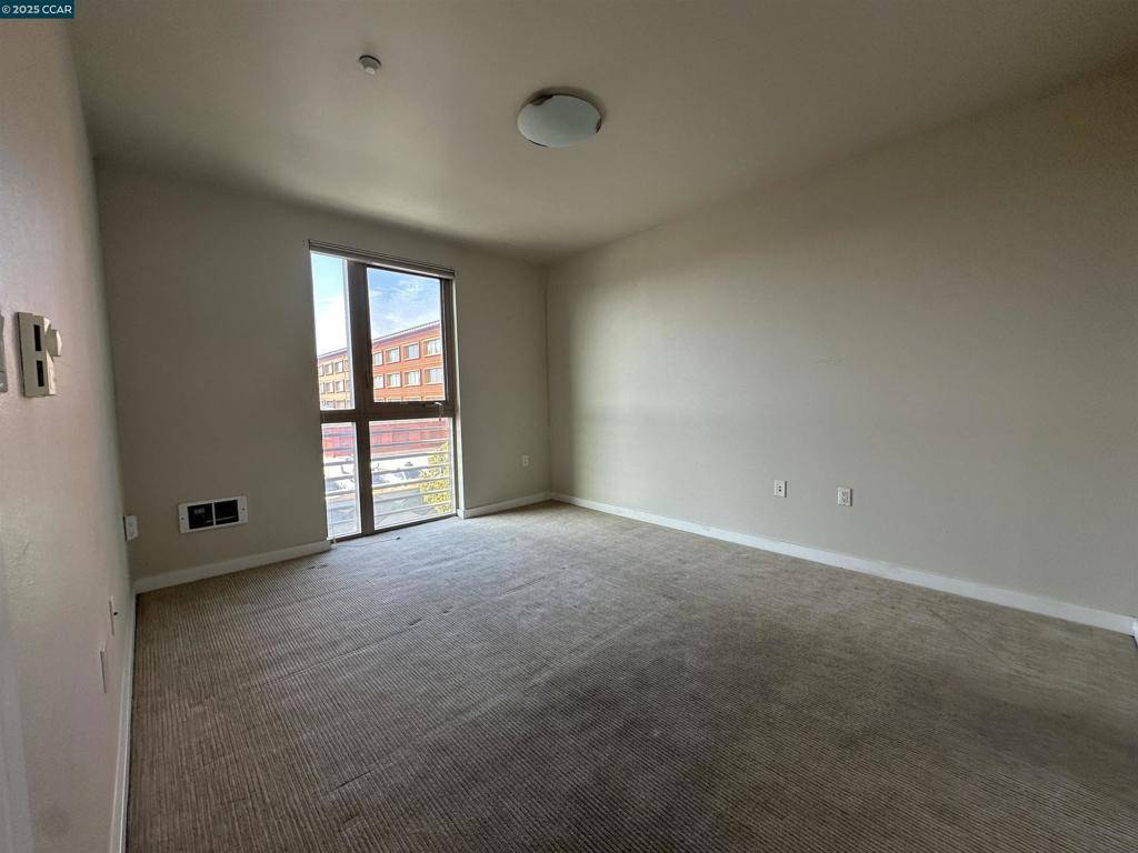 San Francisco, CA 94133,329 Bay St