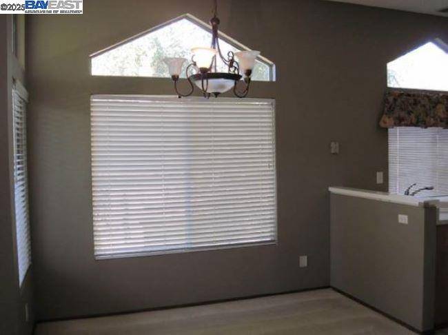 Fremont, CA 94555,5239 Tacoma Cmn
