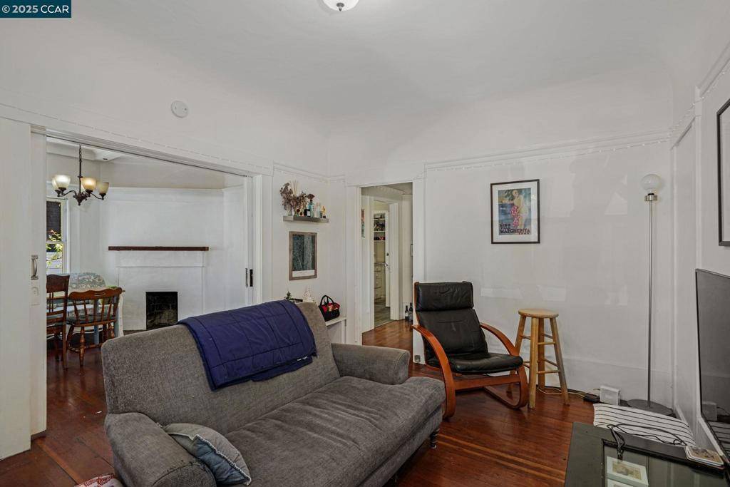 Berkeley, CA 94704,2006 Parker St