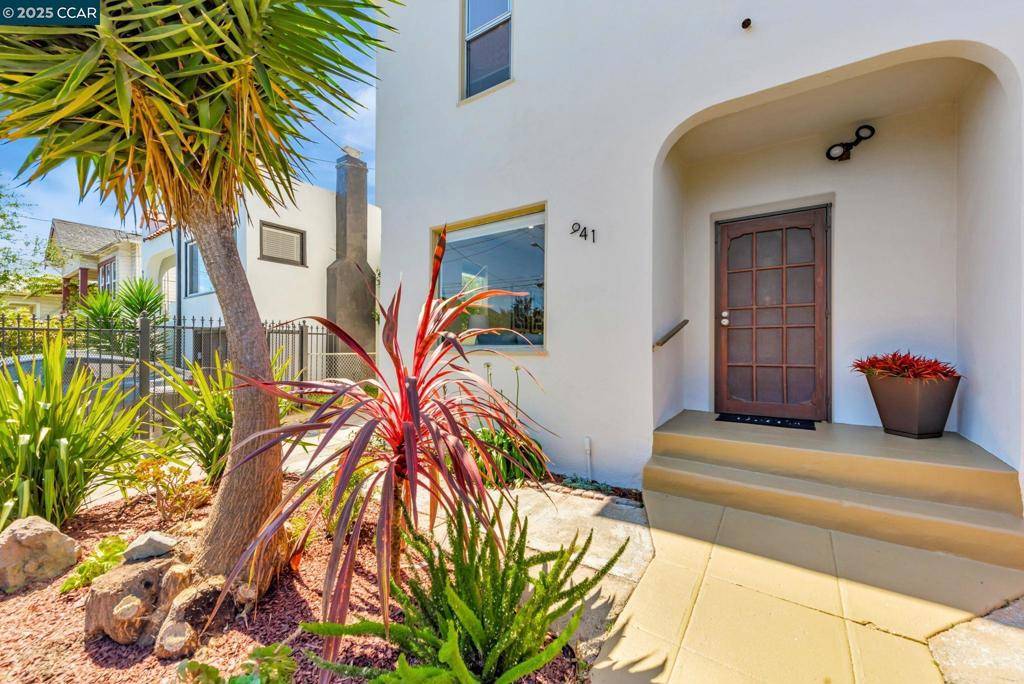 Oakland, CA 94608,941 45Th St