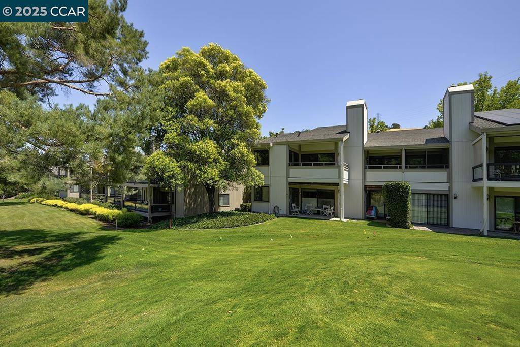 Walnut Creek, CA 94595,3377 Rossmoor Pkwy