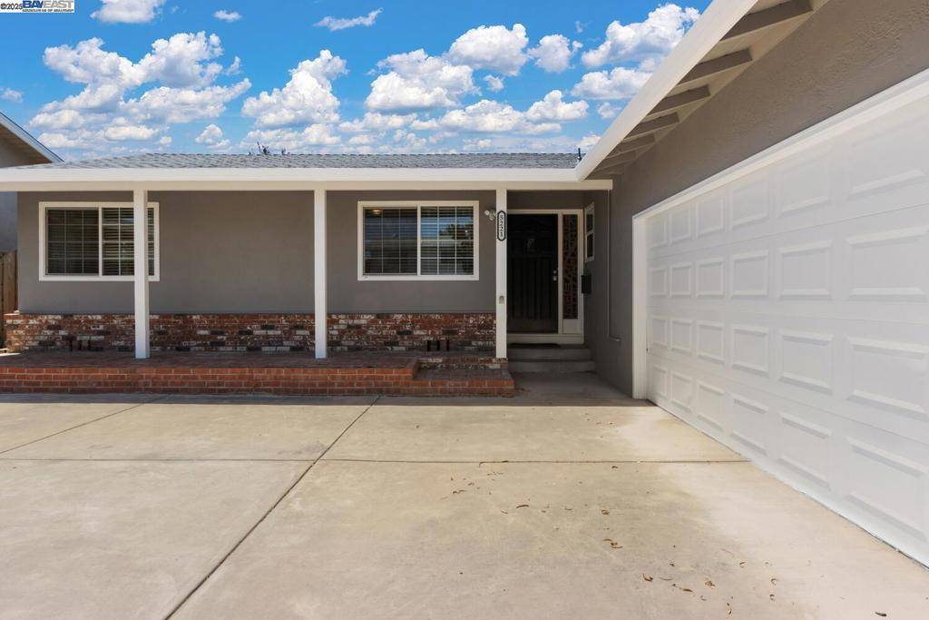 Livermore, CA 94550,5221 Roxanne Ct