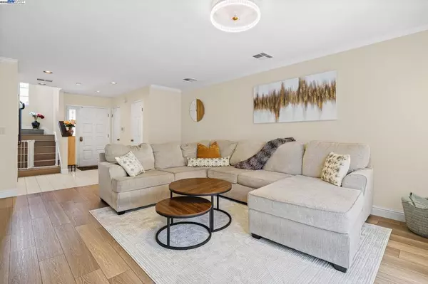 Pleasanton, CA 94588,5574 Baldwin
