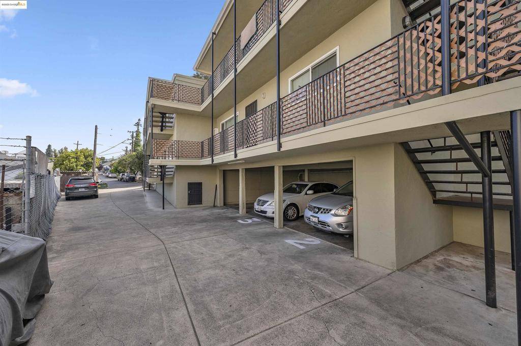3227 Prentiss, Oakland, CA 94601
