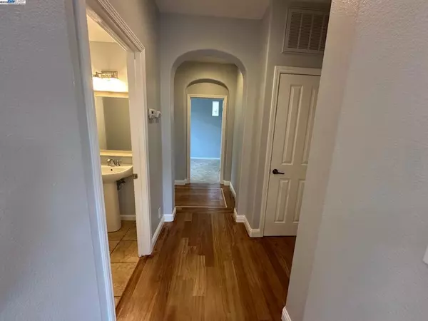 San Ramon, CA 94582,9808 Belladonna Dr