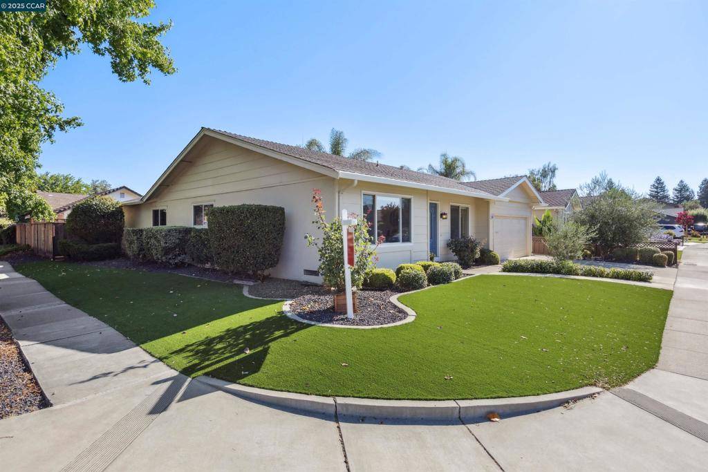 Pleasanton, CA 94566,4697 Canary Dr
