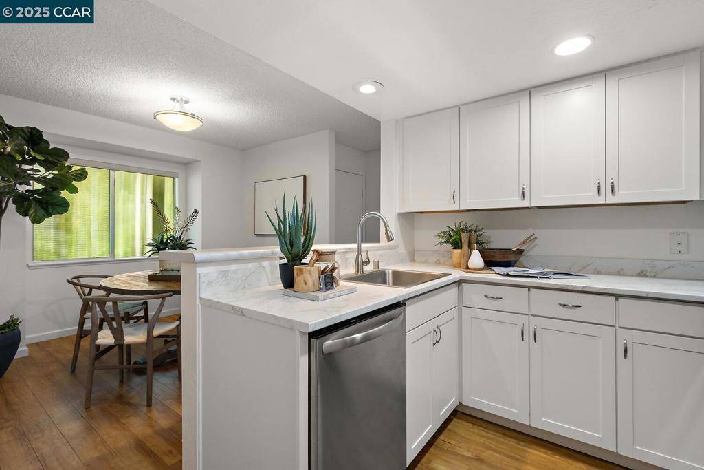 Walnut Creek, CA 94595,1501 Ptarmigan Dr #2A