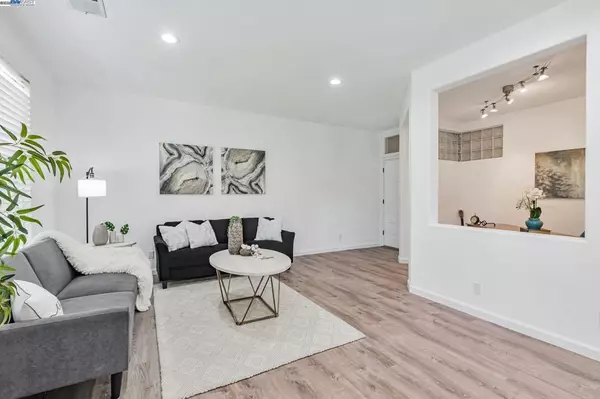 San Jose, CA 95134,455 Navaro Way #201