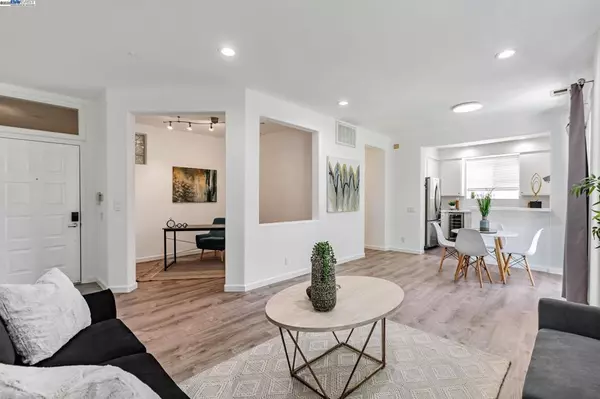 San Jose, CA 95134,455 Navaro Way #201