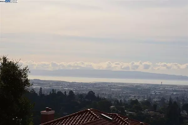 Oakland, CA 94619,4320 Terrabella Way