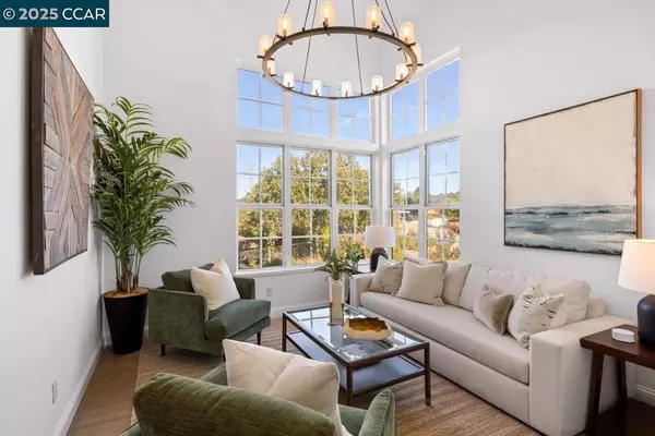 Orinda, CA 94563,97 Oak Rd