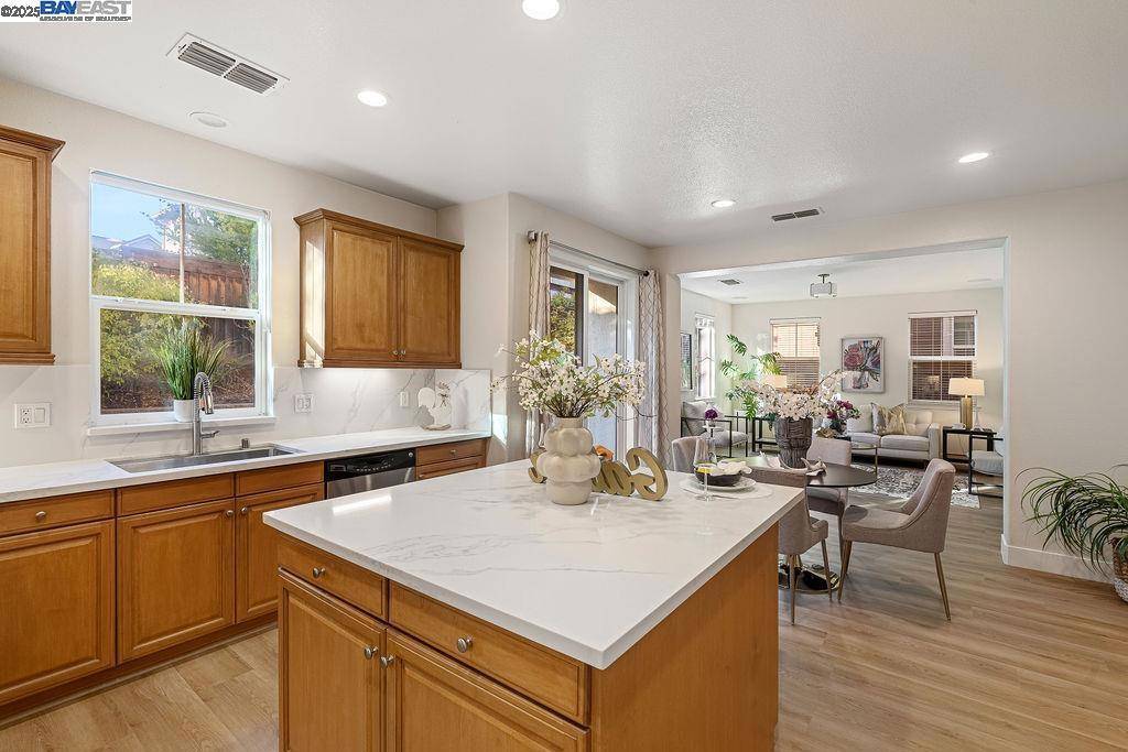 Dublin, CA 94568,3705 Edgecomb Ct