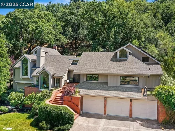 27 Toledo Dr, Lafayette, CA 94549