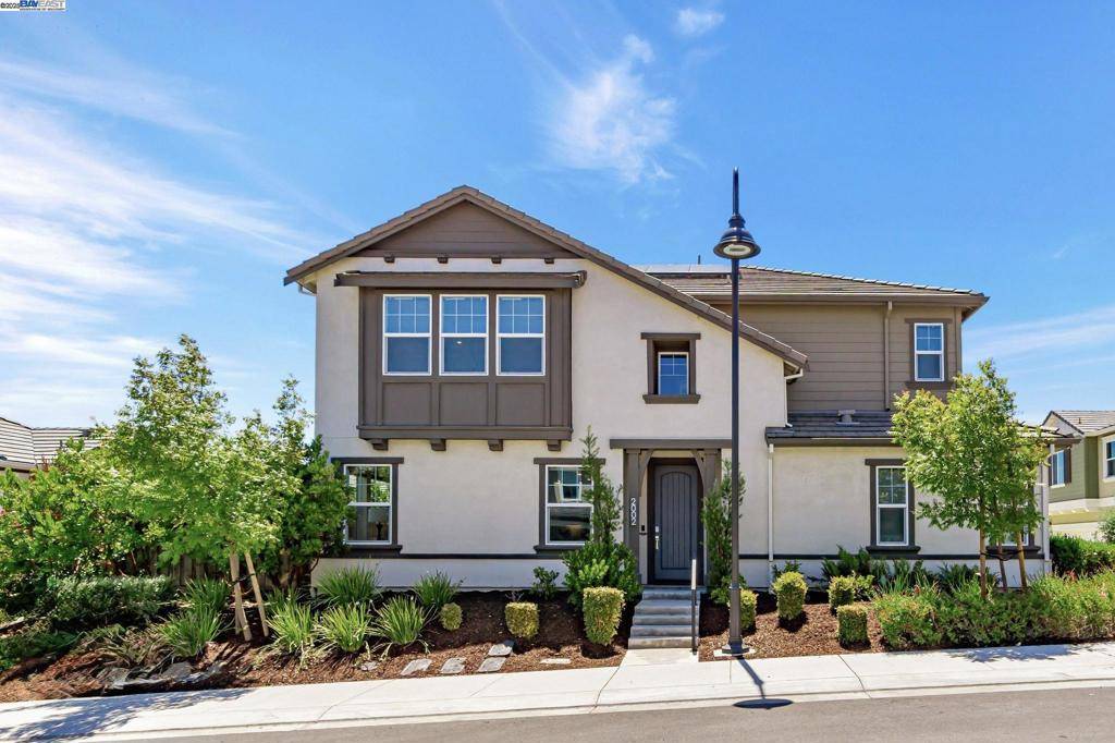 2002 Davoli Ct, San Ramon, CA 94583