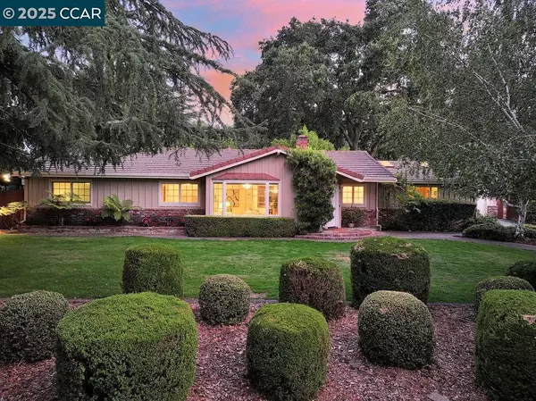 Martinez, CA 94553-9768,7 Monteira Lane