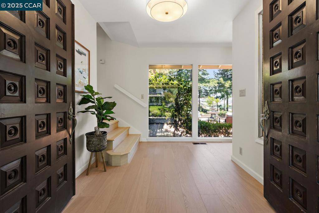 Moraga, CA 94556-1323,140 Warfield Drive